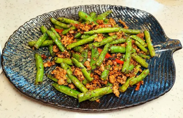 欖菜肉鬆四季豆