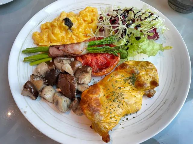 芝士烤雞全日早餐