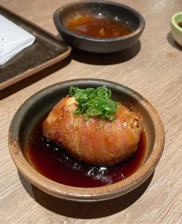 豚腩肉包糖心雞蛋