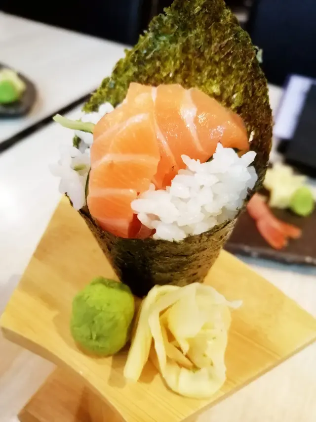 三文魚手卷