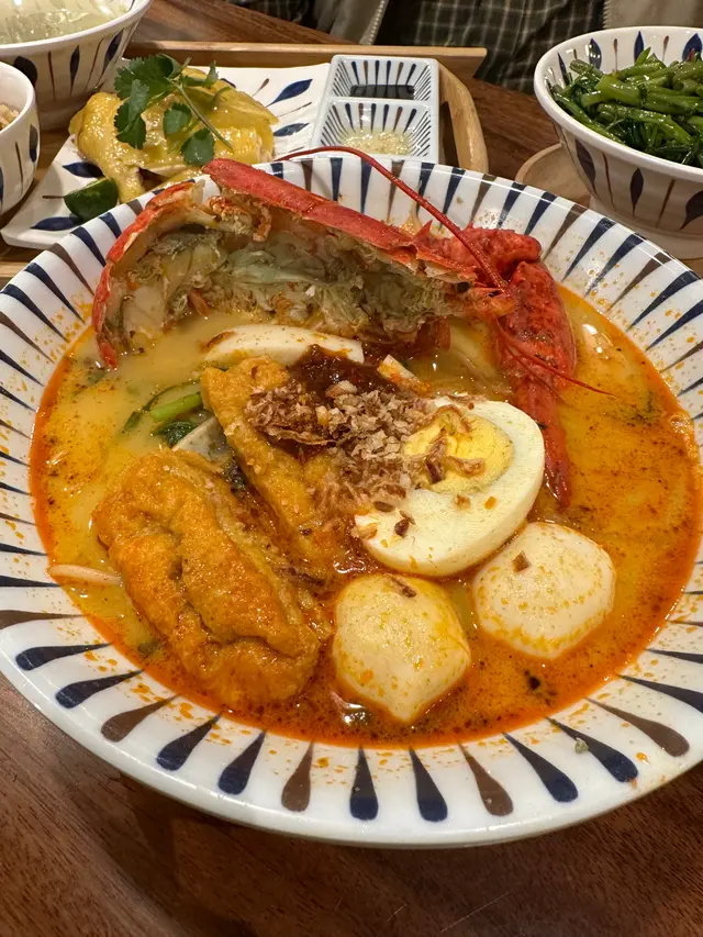 星洲龍蝦叻沙摻摻