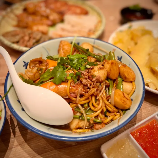 秘醬海鮮悶油麵