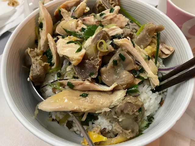 蔥油手撕雞菜飯