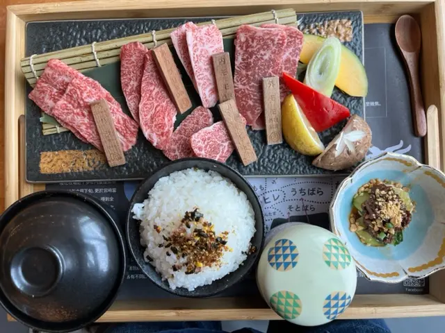 招牌A5和牛燒肉五品盛合