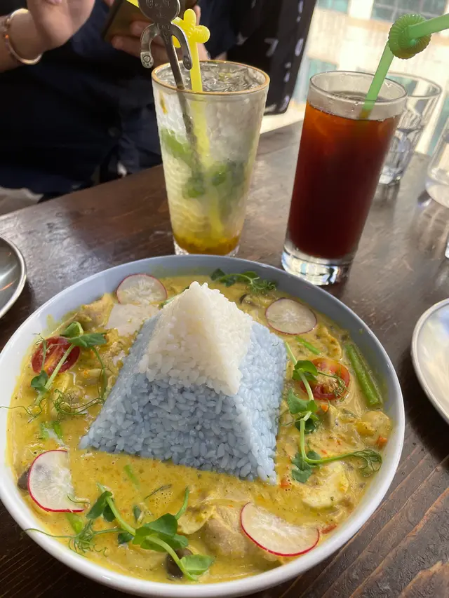 富士山黑豚肉咖喱飯