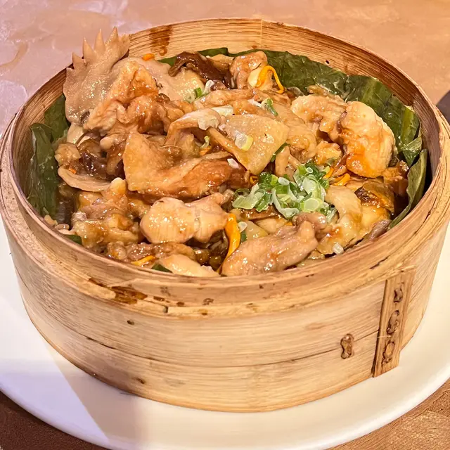 荷香蟲草花牛肝菌蒸沙欄雞