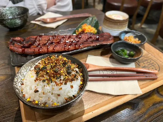 原條蒲燒鰻魚套餐