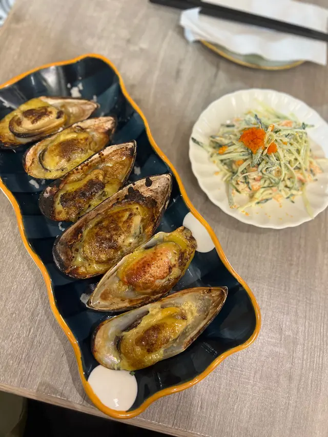 蛋黃醬燒青口 (6隻) & 蟹籽青瓜沙律