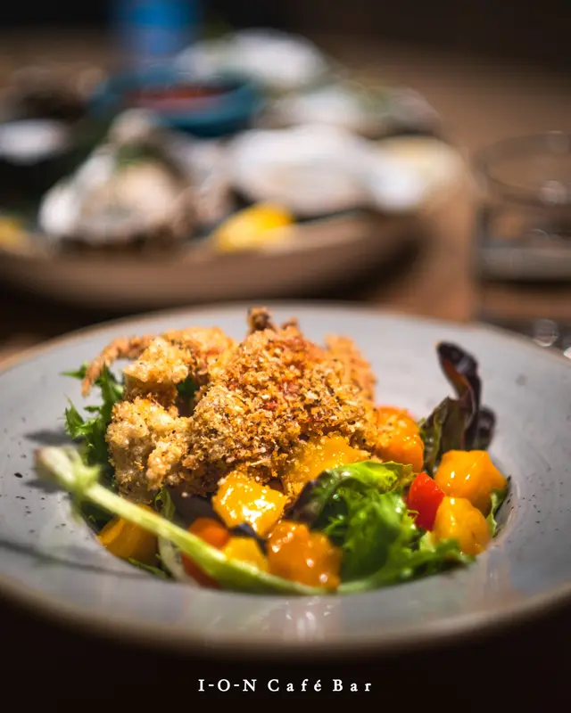 避風塘軟殼蟹芒果沙律