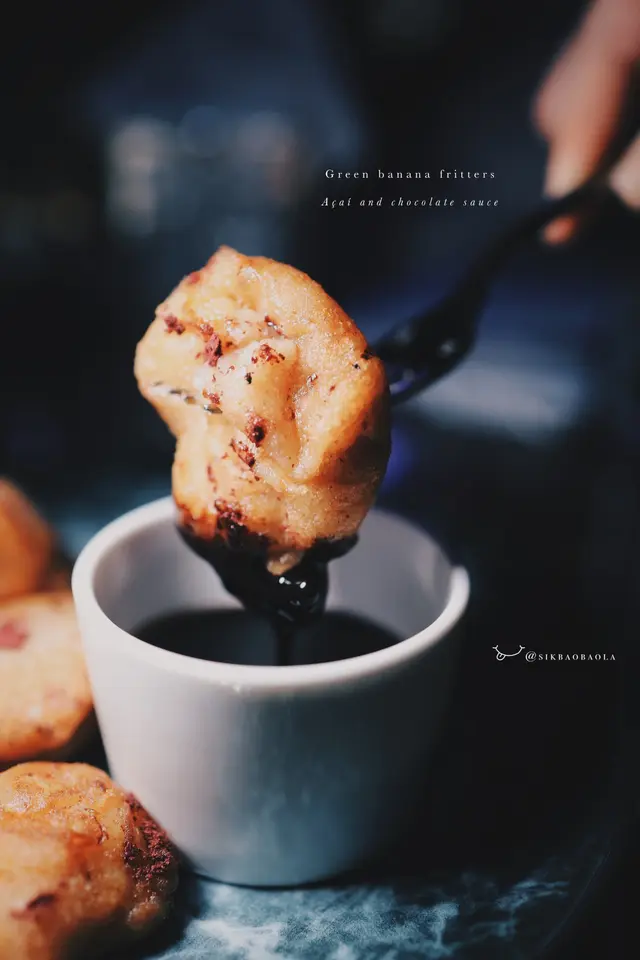 Green banana fritters