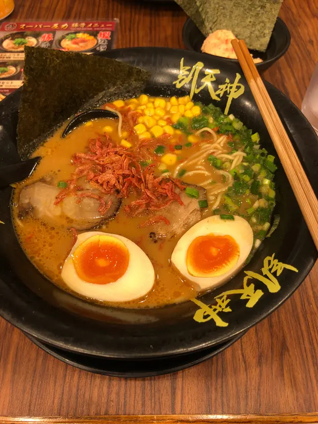 蝦味噌豚骨湯麵