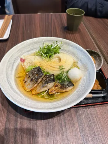 烧鲭鱼冷乌冬