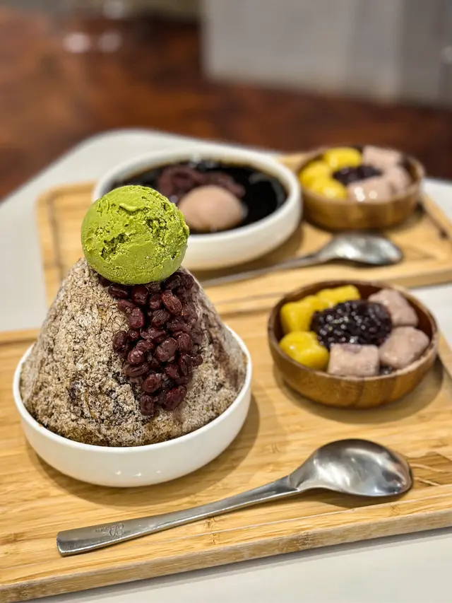 抹茶嫩仙草雪花盛盤