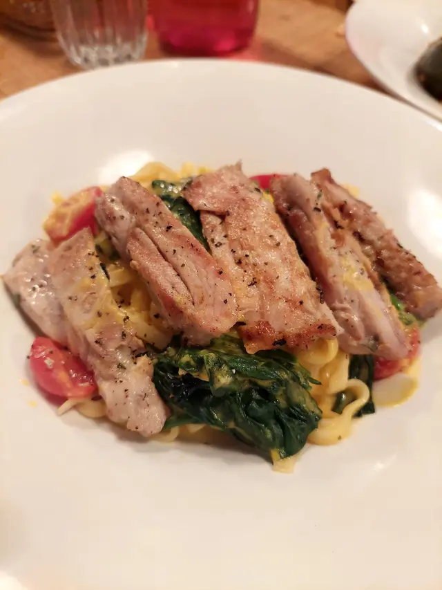 香草烤雞雜菌蕃茄意粉