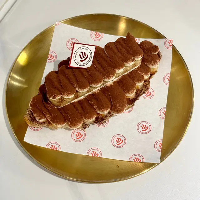 提拉米蘇牛角酥窩夫
