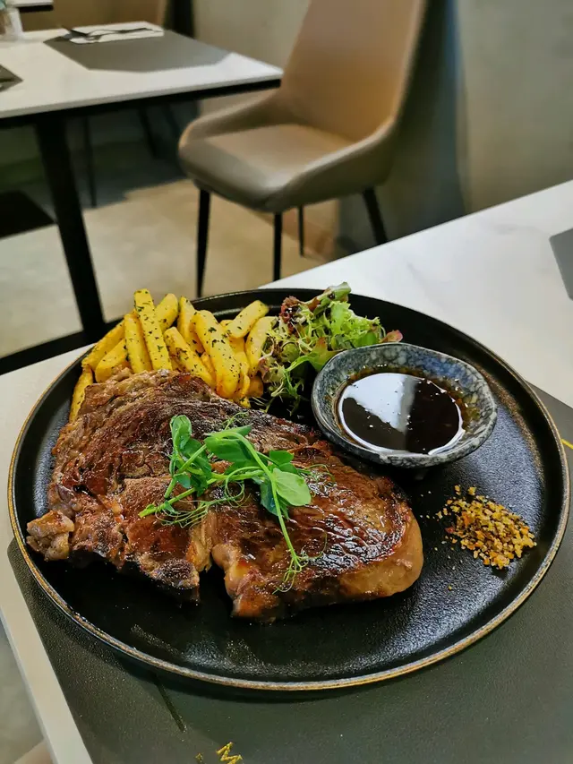 香煎澳洲10oz肉眼扒配韓式燒肉汁