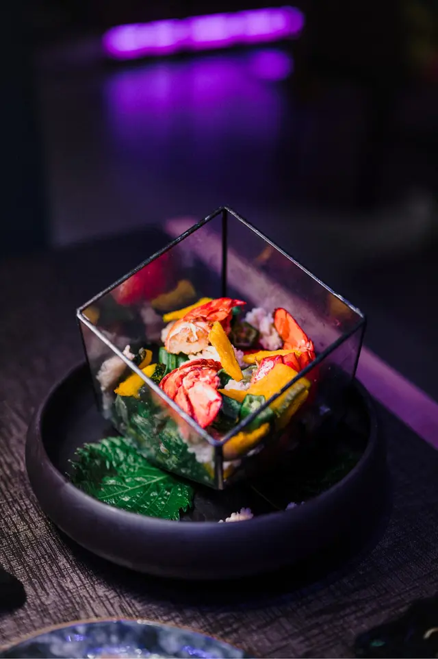 鹽酥波士頓龍蝦脆角豆金瓜 