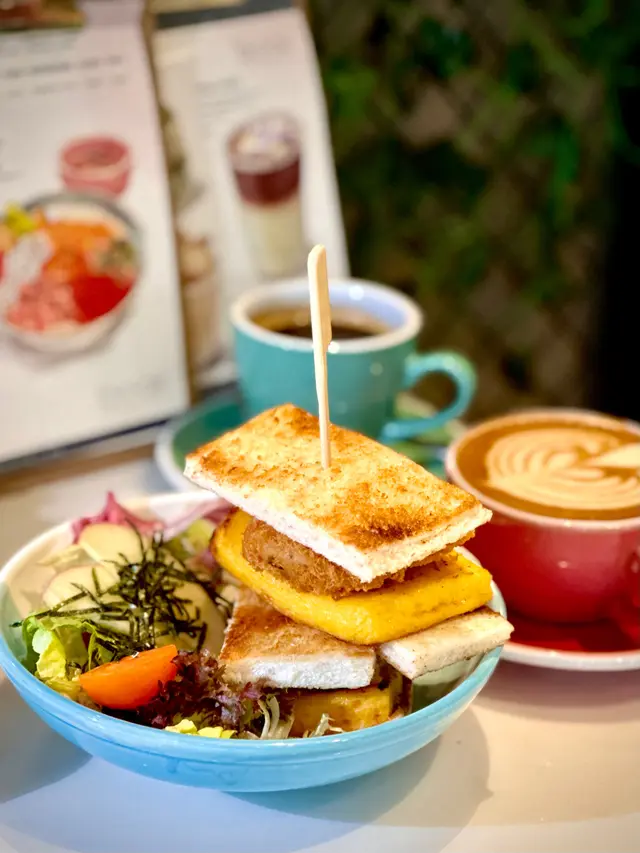 玉子燒吉列豬扒三文治