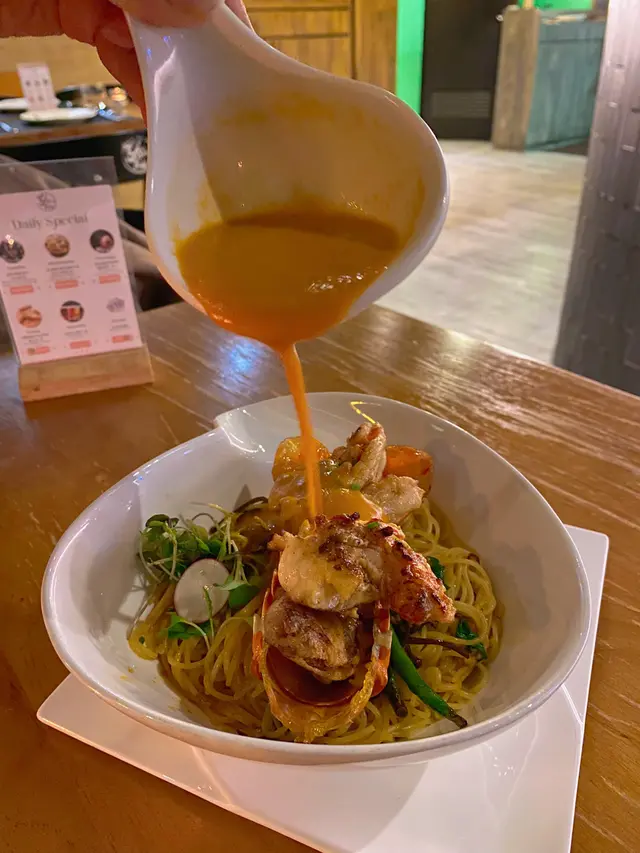 極尚濃蝦湯伴慢煮龍蝦天使麵