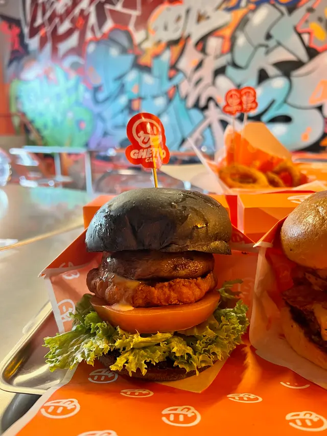 滋味粒粒巨蝦堡