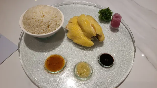 無骨海南雞飯