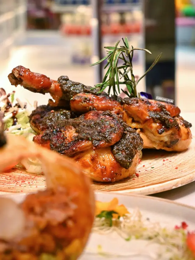 黑松露蜜糖香草燒原隻美國春雞伴自家製芝士薯蓉