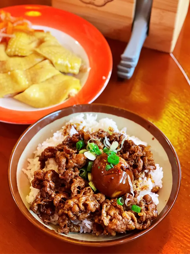 醬汁牛肉滷蛋飯
