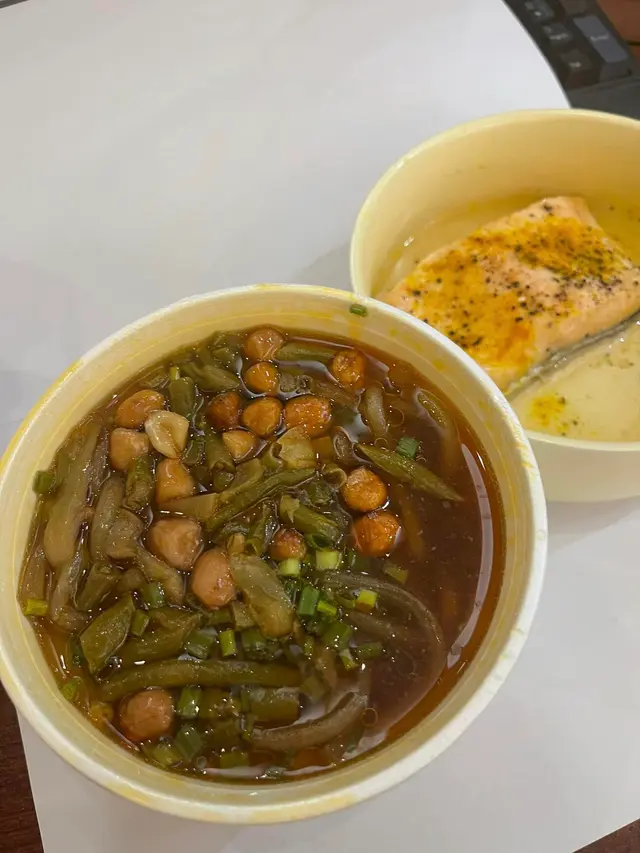 好難食,食過最難食既酸辣粉