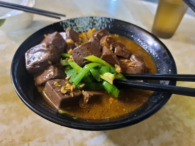 基本菜色,味濃但不過咸,豬紅爽滑,韭菜無渣