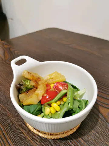 泰式烧菠萝沙律