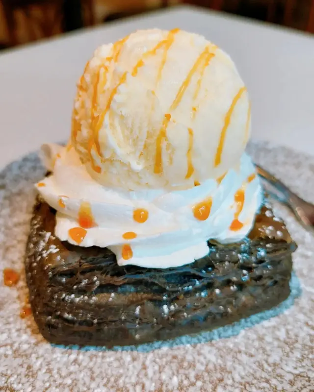 竹炭麻薯千層酥盒子