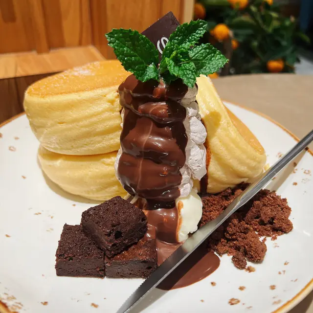 PHI x Godiva梳乎厘pancake