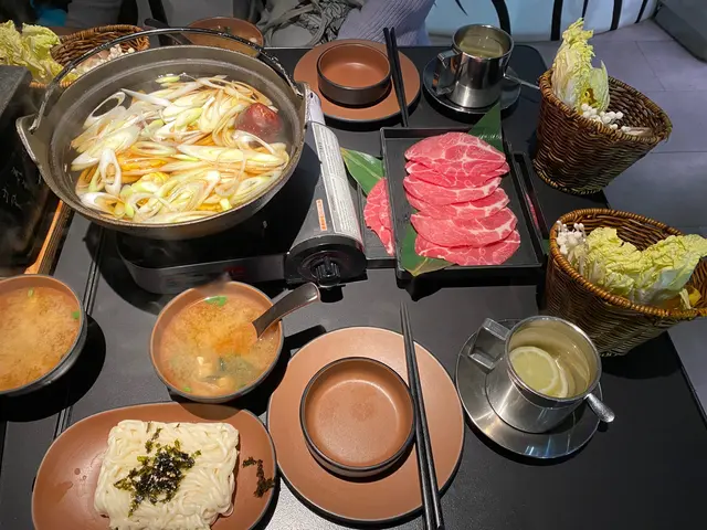 黑豚壽喜燒定食