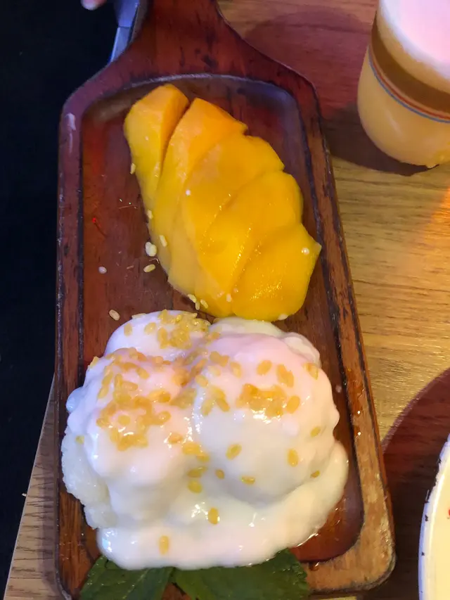 芒果椰汁糯米飯