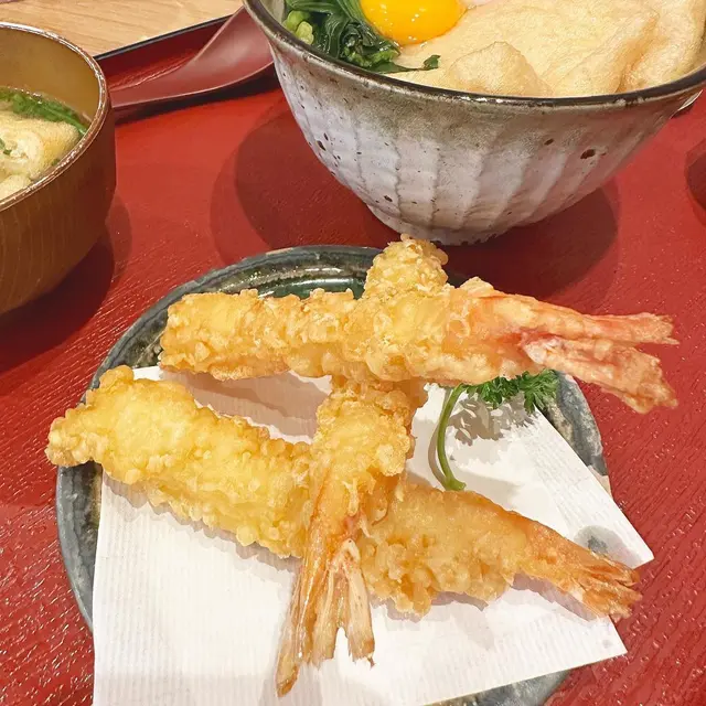 蝦天婦羅配碁子麵