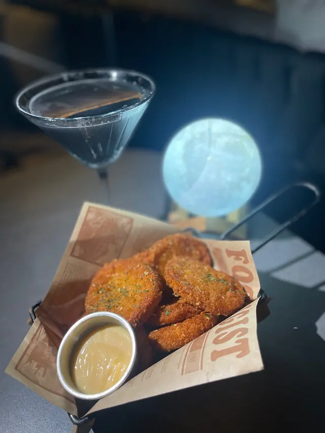 Fried  Thai  Shrimp  Cake  with  Sweet   Chili  Sauce