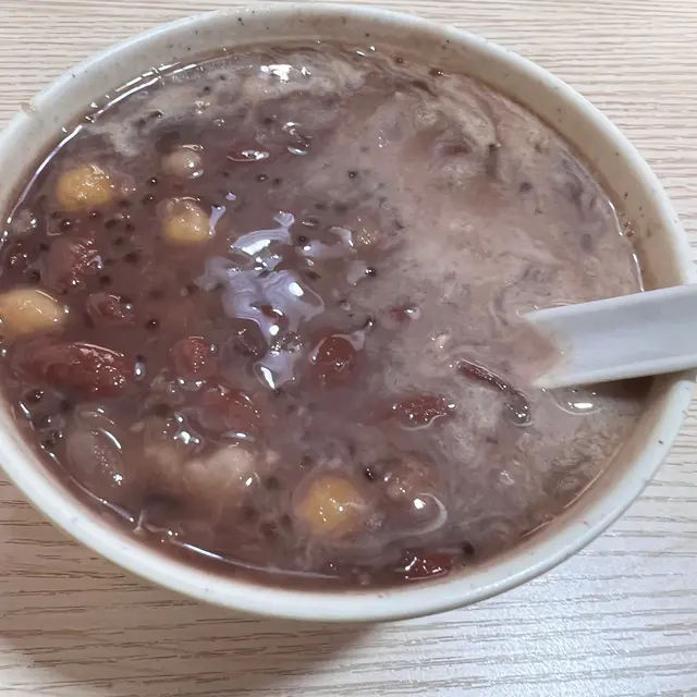 卅幾年無嚟食，舖頭位置有啲模糊！但係渣咋味道都係好食😋