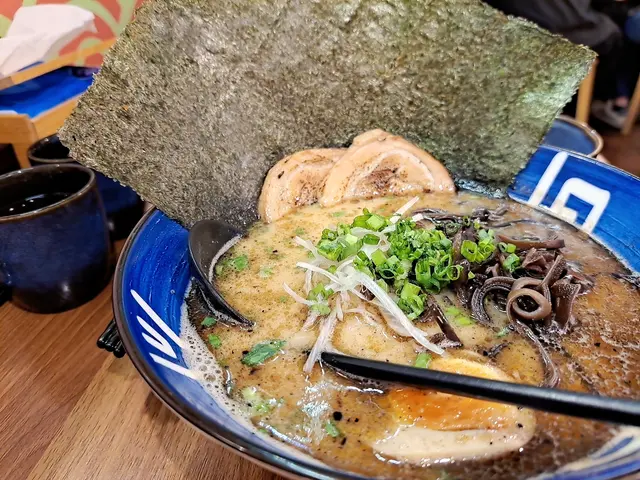 黑蒜油豚骨拉麵