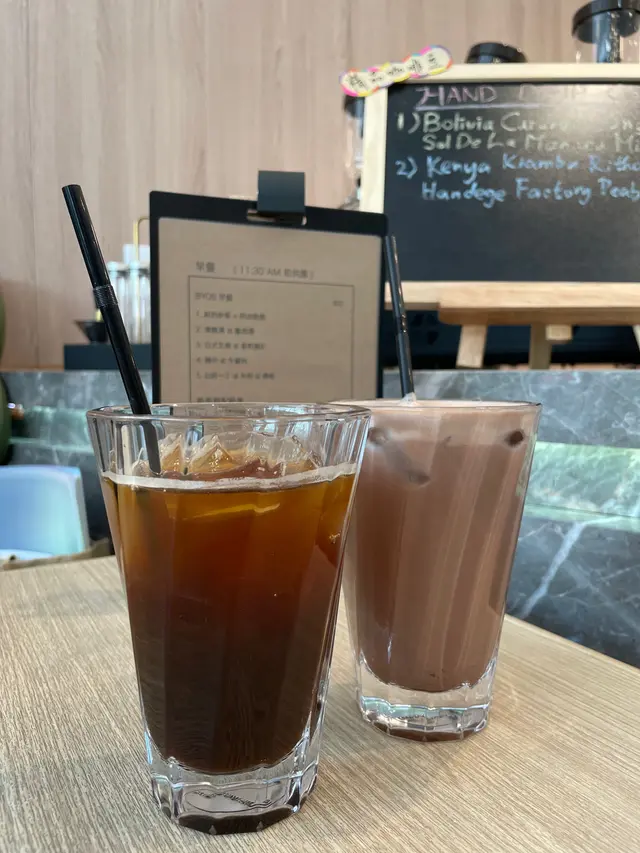 美式咖啡及朱古力