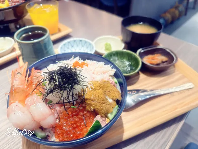 極上海寶丼