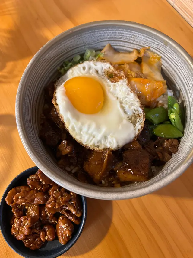 黯然銷魂安格斯滷肉飯