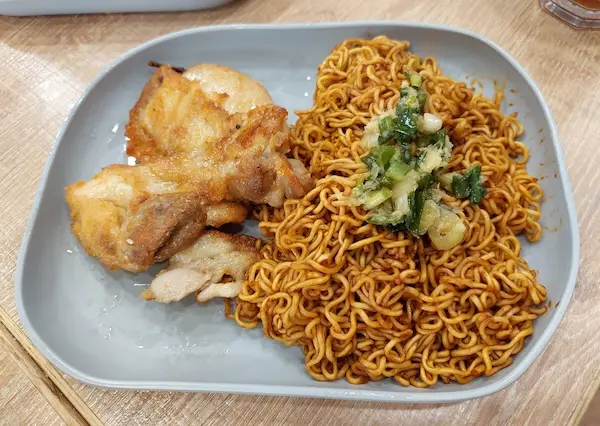 香茅雞扒蔥油撈丁