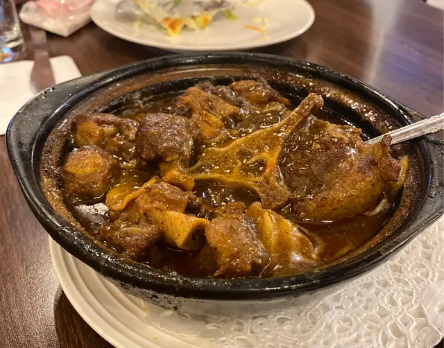 咖哩牛尾煲