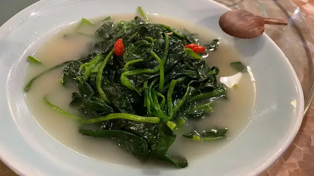 魚湯菠菜