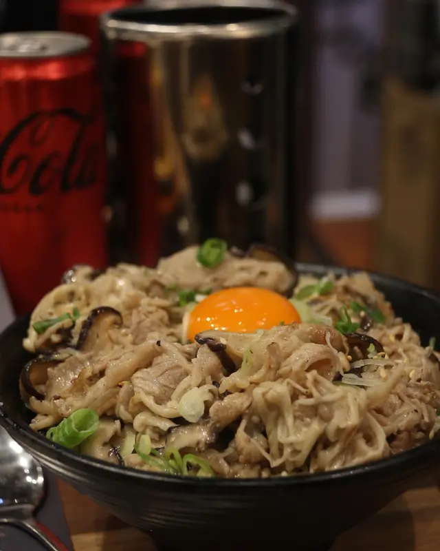 月見味噌牛丼飯