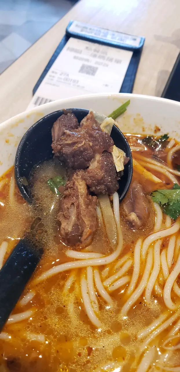 匙羹份量向豬軟骨，旁邊係冬茹