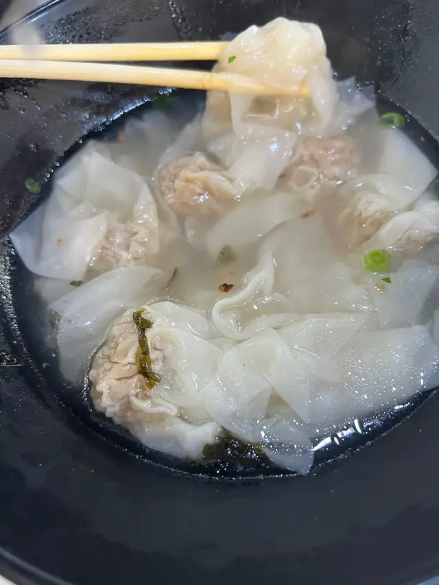 招牌鮮肉小餛飩