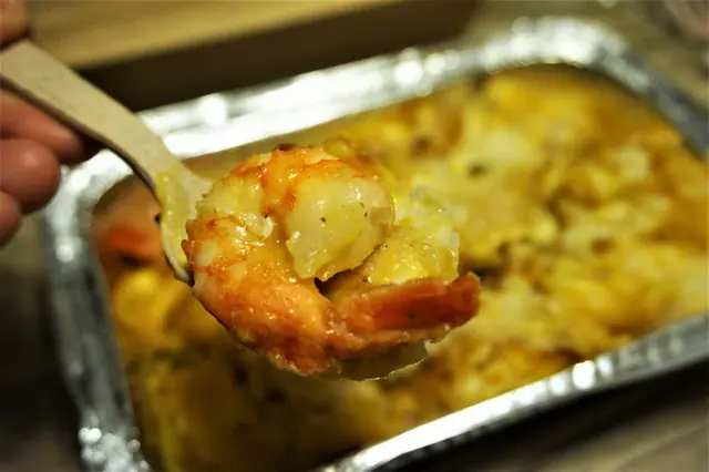 芝士焗南瓜汁海鮮飯