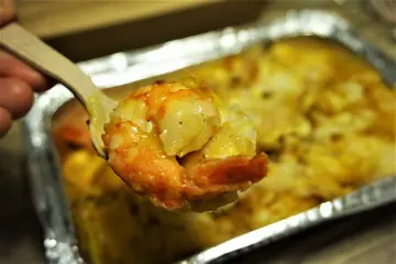 芝士焗南瓜汁海鮮飯