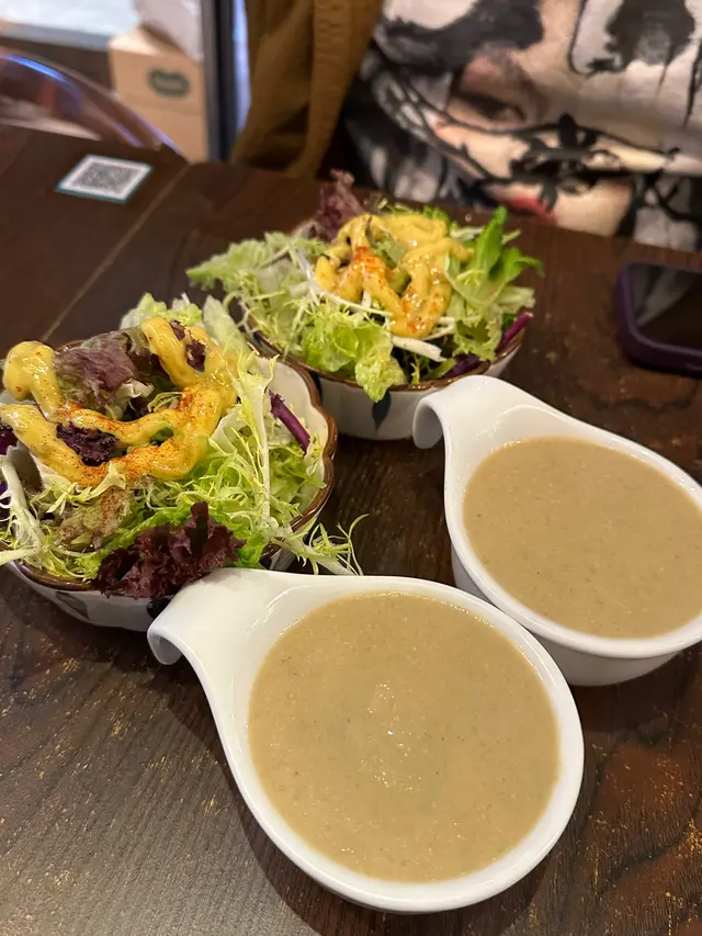 世一蘑菇湯👍🏻真材實料，好濃稠好creamy